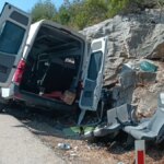 demrede tur minibusu kazasi 17 yarali yl7nBjbv