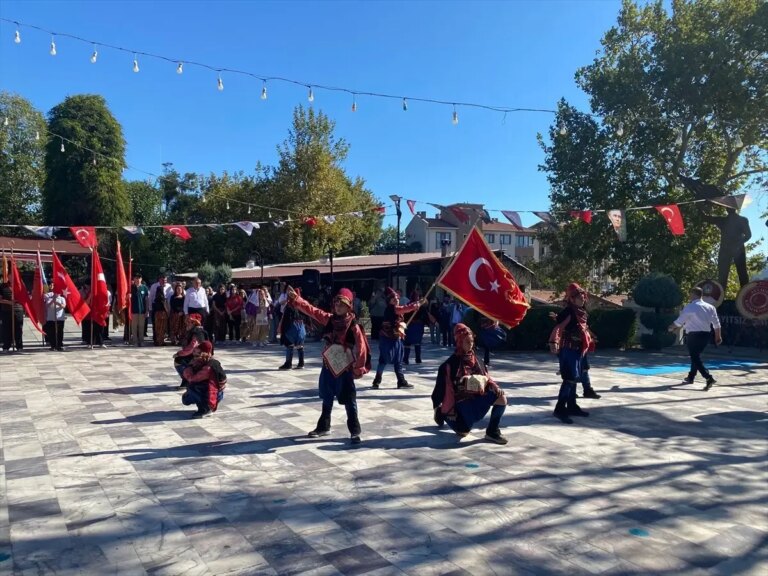 ayvacikin dusman isgalinden kurtulusunun 103 yili kutlandi 7C5IYeeh