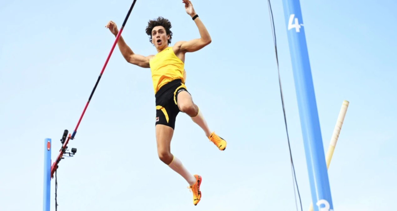 ucan isvecli havada para basiyor s6MIOCU9