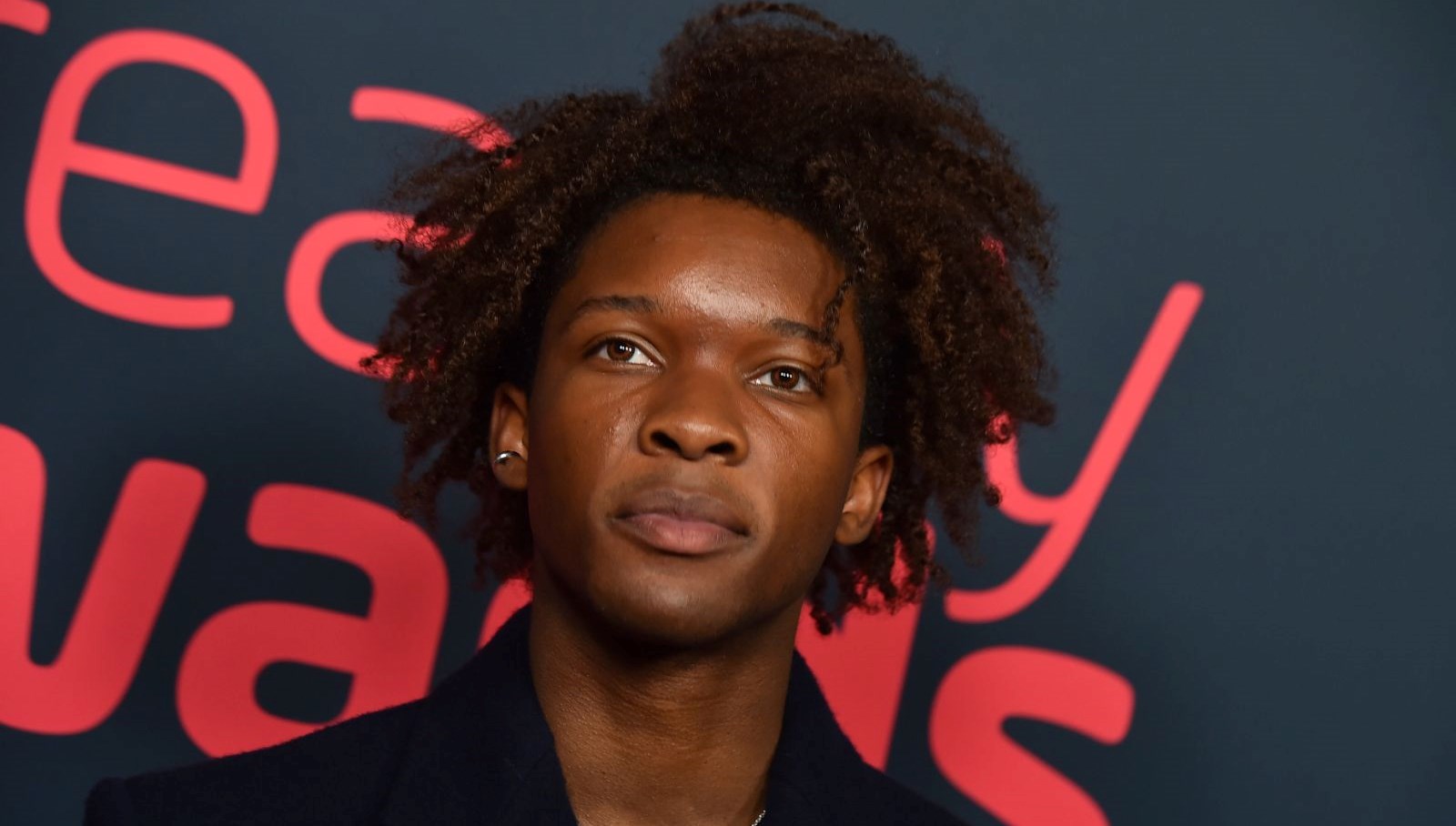 unlu sarkici d4vdin arabasinda parcalanmis ceset bulundu rzT7RxBh