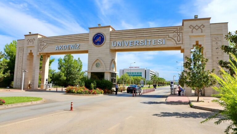 akademisyenlerden sgkya usulsuz tahsilat ve ameliyat manipulasyonu UGEETRdK.jpg