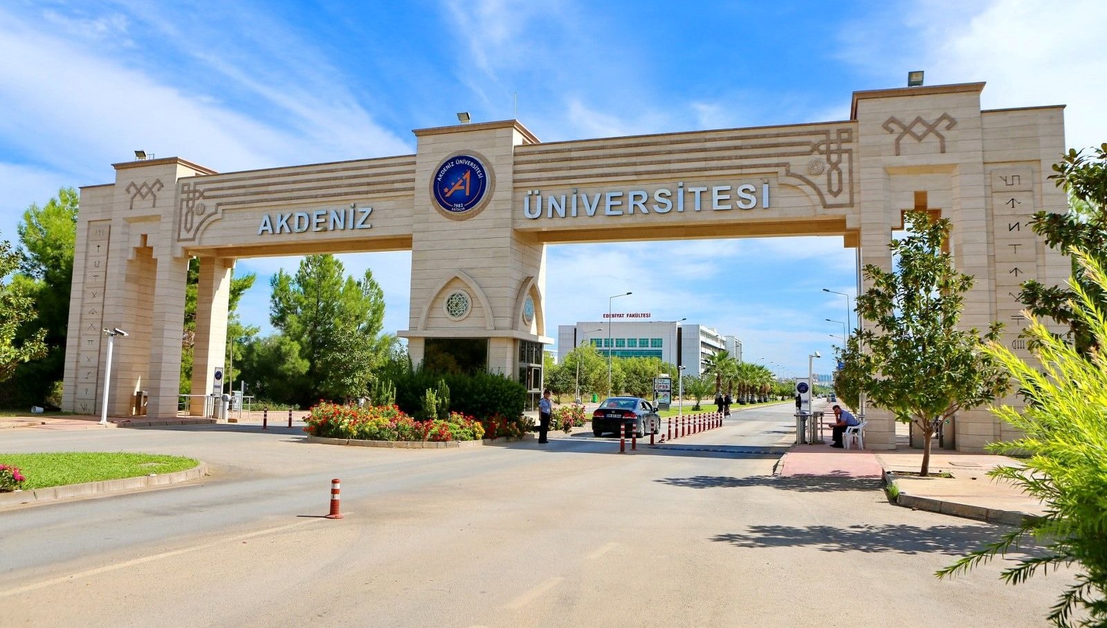 akademisyenlerden sgkya usulsuz tahsilat ve ameliyat manipulasyonu UGEETRdK.jpg