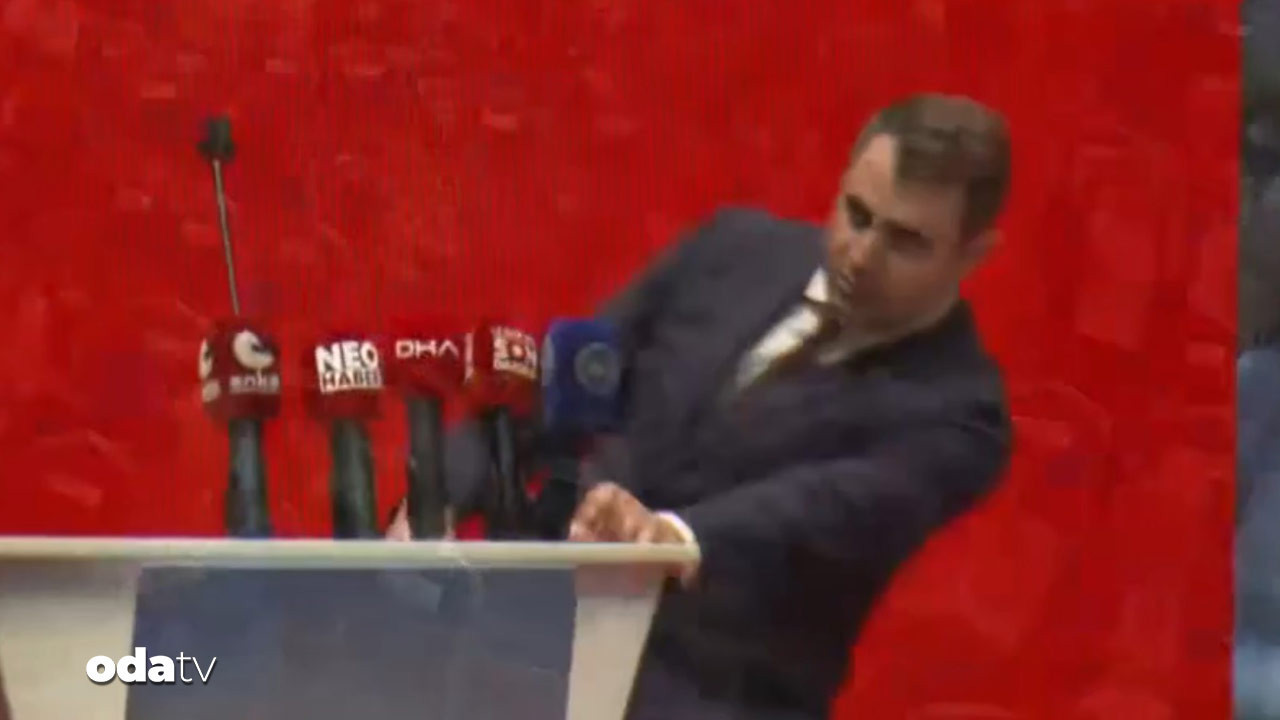 chpli baskan adayi sahnede bayildi Pfx6aT9A.jpg