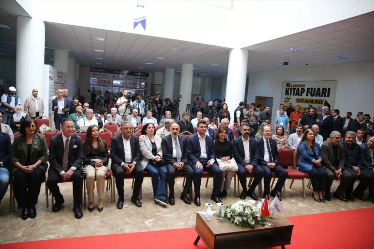 diyarbakir 9 kitap fuari acildi MfSHlVTd.jpg