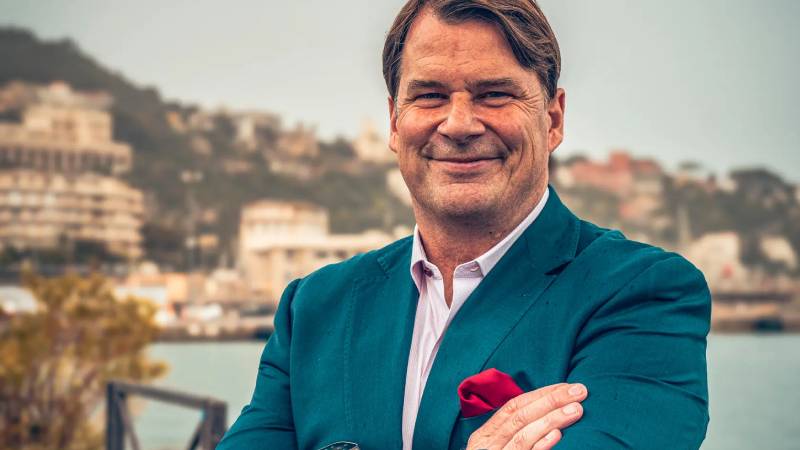 ford ceosu 17 yasindaki oglunu yazin sanayiye vermis super guclu motorlarimizda en iyi kaynakci olursa cok keyiflenirim HpacKQrE