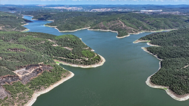 istanbulda barajlar alarm veriyor su seviyesi yuzde 23e indi ee82jt58.jpg