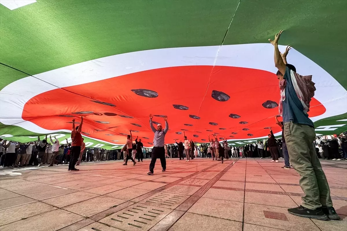 konyada filistine destek yuruyusu U3nBinym