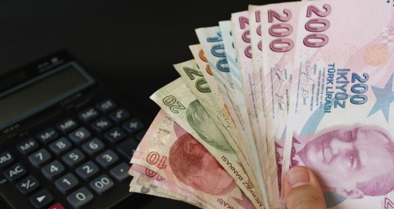 memur ve emekli zamminda hesap degisti ankarada seyyanen zam kulisi hareketlendi imsd61iQ.jpg