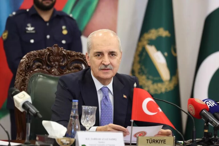 tbmm baskani kurtulmus azerbaycan pakistan ve turkiye uclu parlamento baskanlari toplantisi kapanisinda konustu KZRtbDtU.jpg