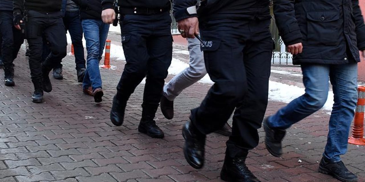 antalyada silah kacakciligi ve uyusturucu operasyonu cok sayida muhimmat ele gecirildi rA8n81hp.jpg