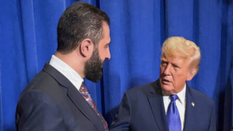 beyaz saray trump pazartesi gunu ahmed sara ile gorusecek ZYmUI3ap.jpg