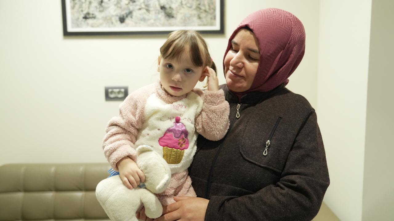 karaciger yetmezligiyle dogdu annesinin fedakarligiyla hayata tutundu aDAJn9wJ.jpg