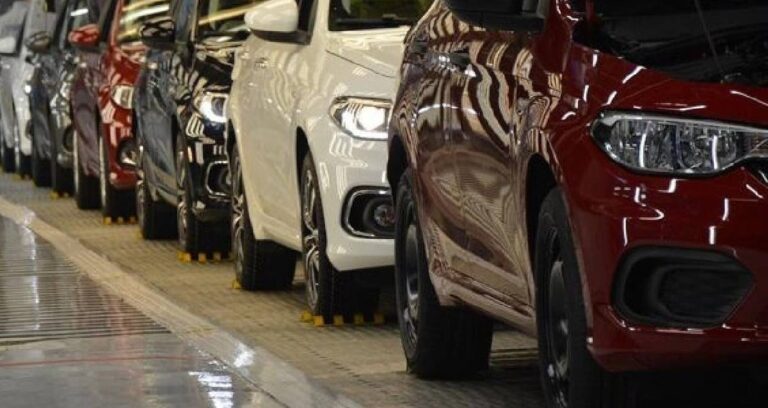 abd-guney-koreden-ithal-otomobillerde-gumruk-vergisini-yuzde-15e-dusuruyor-ZII4zpuE.jpg