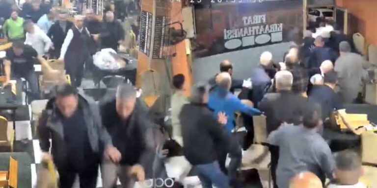trafik-magandasi-vatandasin-yuregini-agzina-getirdi-deprem-sanip-kactilar-IAwc743K
