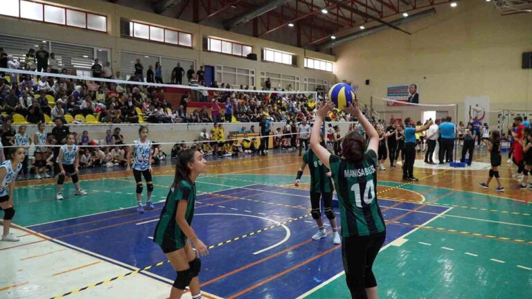 mini-voleybol-senligi-coskuyla-gerceklestirildi-N12YkupX