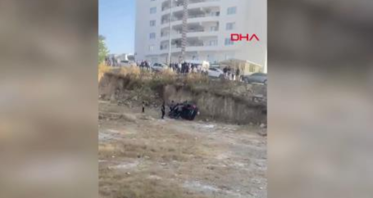 El frenini indirdikleri otomobil uçuruma yuvarlandı: İki çocuk yaralandı