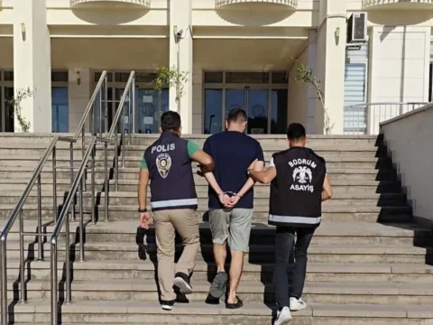 44 ayri suctan kaydi vardi bodrumda firari hukumlu saklandigi adreste yakalandi l8vZ1ZD2