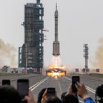 Duyaya yaklasan asteroide carparak yonunu degistirecekler nyCDzzcB